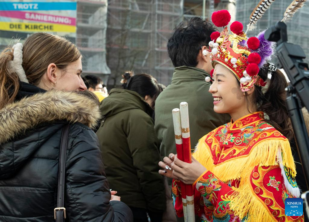 Chinese Yingge dance staged to mark Spring Festival in Frankfurt